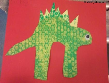 Knutselen Dinosaurus met bubbelplastic